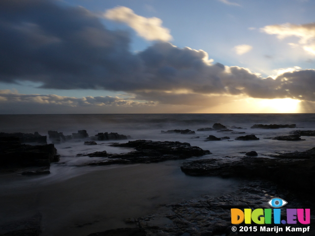 FZ024548 Sunset at Porthcawl